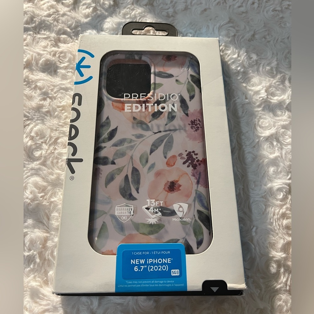 iPhone 12 Pro Max Floral Speck Case✨